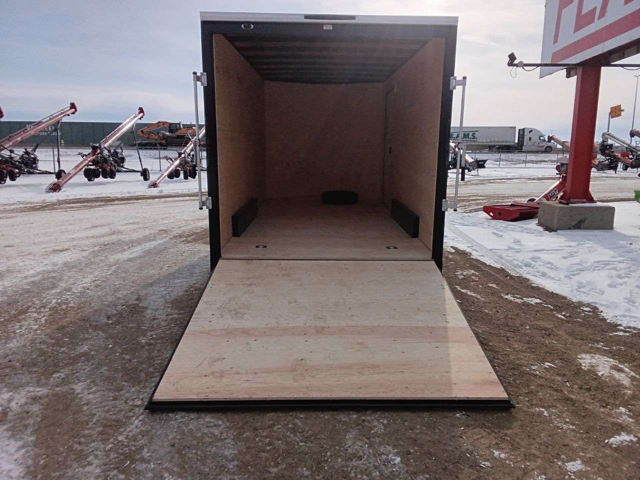 2026 Royal LCH 7'6" x 16' + V-Nose Cargo Trailer