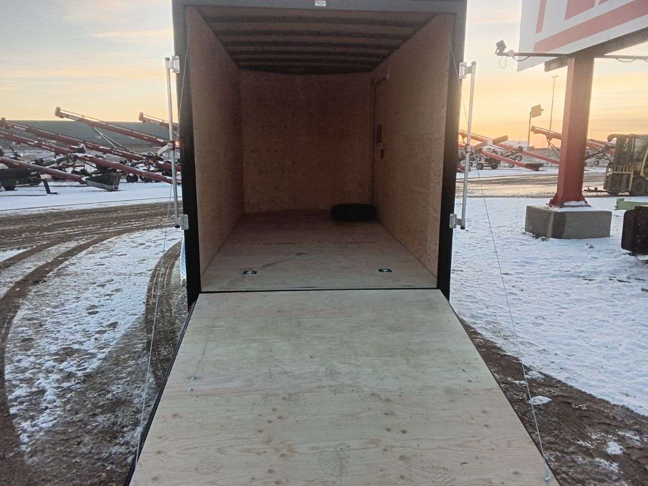 2026 Royal LCH 7' x 14' + V-Nose Cargo Trailer