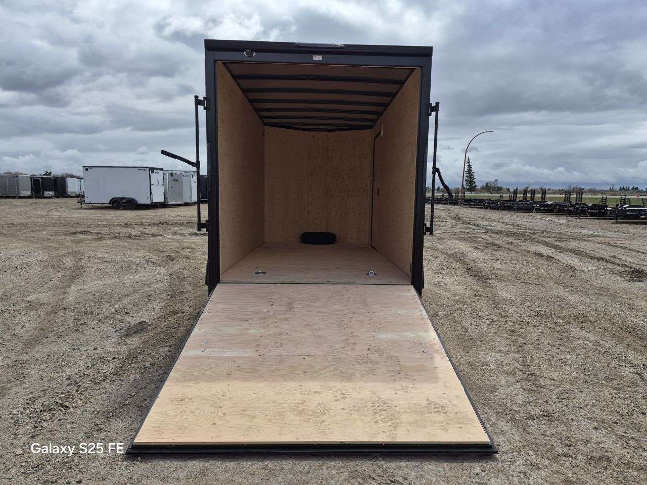 2026 Royal LCH 7' x 14' + V-Nose Cargo Trailer