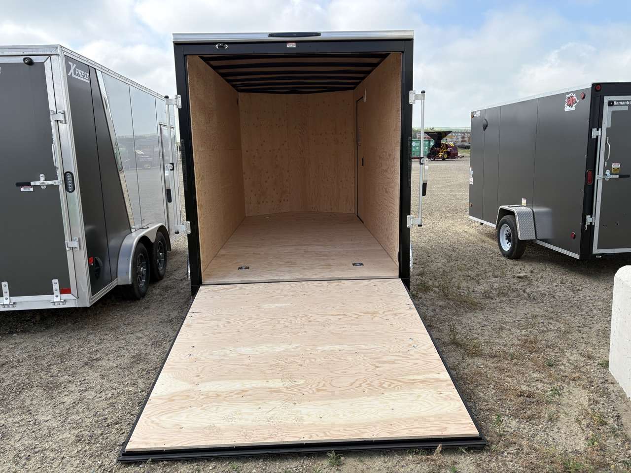 2026 Royal LCH 7' x 14' + V-Nose Cargo Trailer