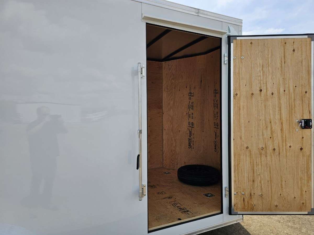 2026 Royal LCH 7' x 16' + V-Nose Cargo