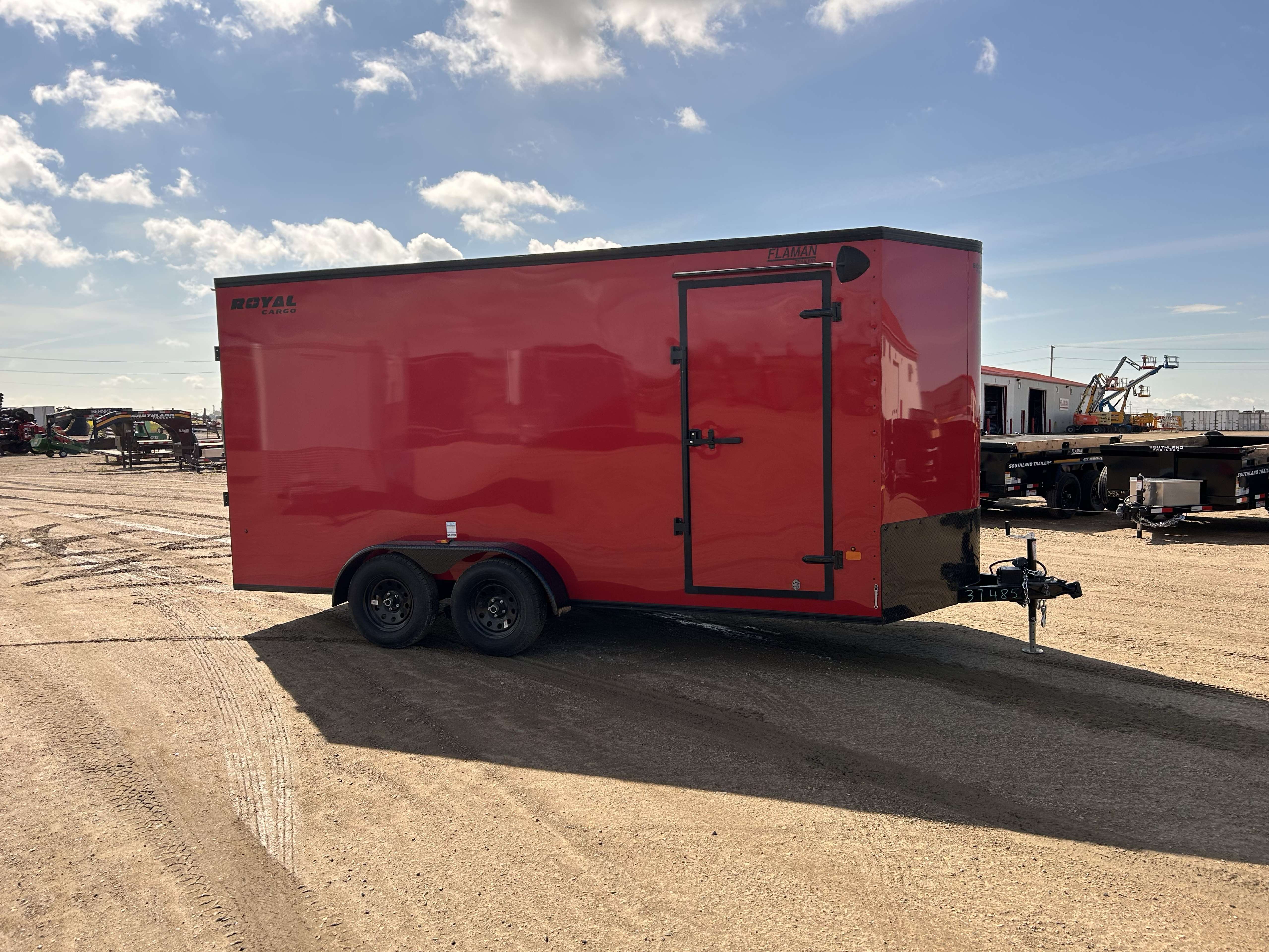 2026 Royal LCH 7' x 16' + V-Nose Cargo
