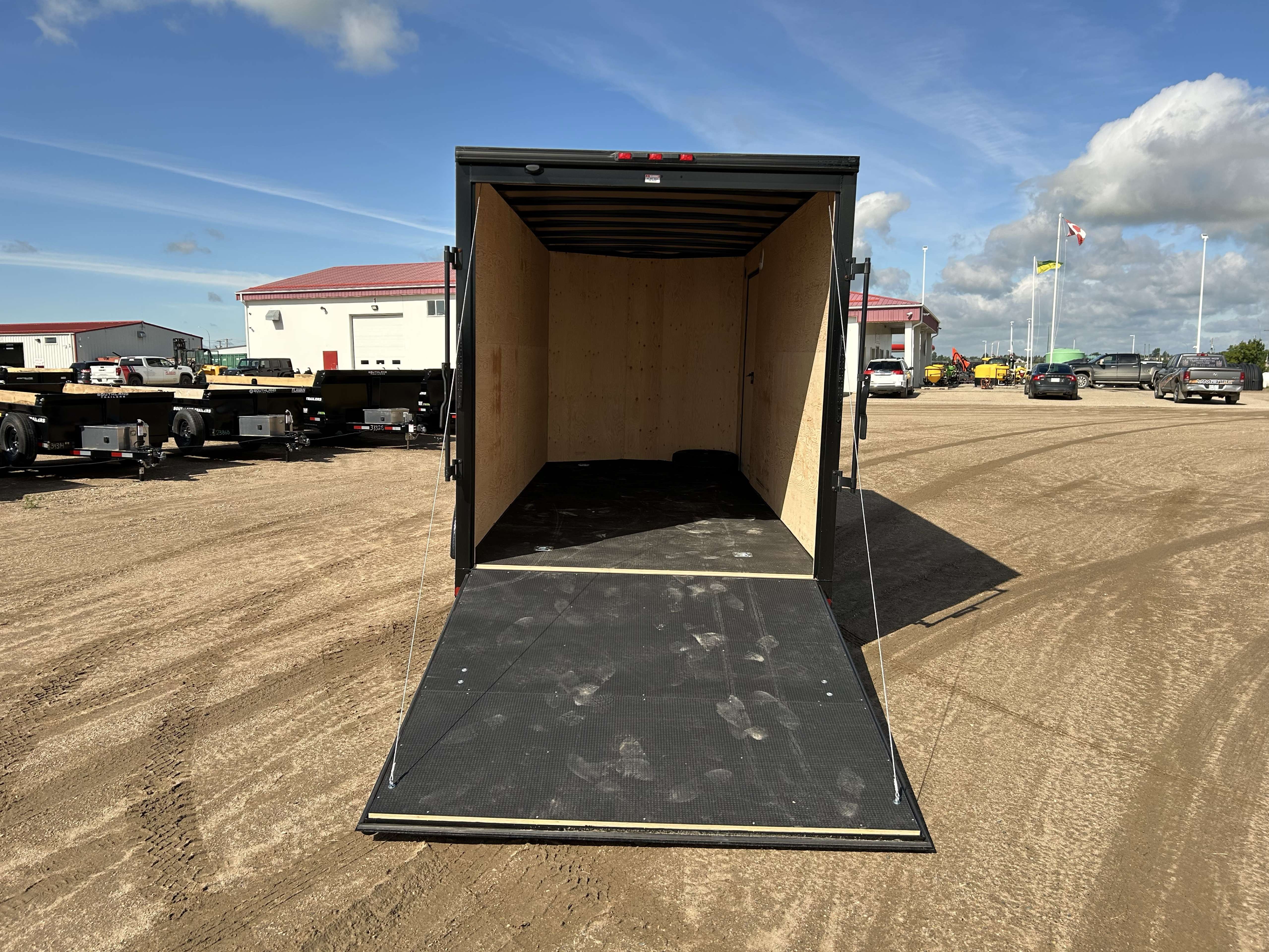 2026 Royal LCH 7' x 16' + V-Nose Cargo