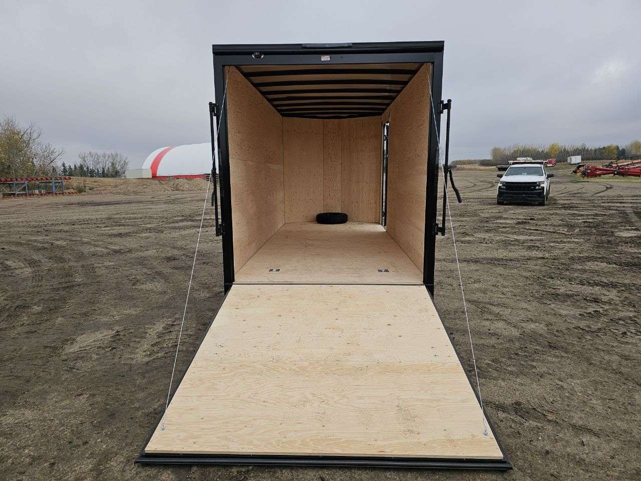 2026 Royal LCH 7' x 16' + V-Nose Cargo Trailer