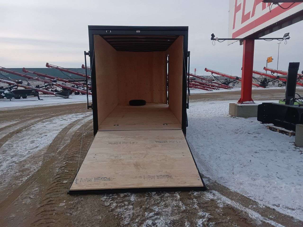 2026 Royal LCH 7' x 16' + V-Nose Cargo Trailer