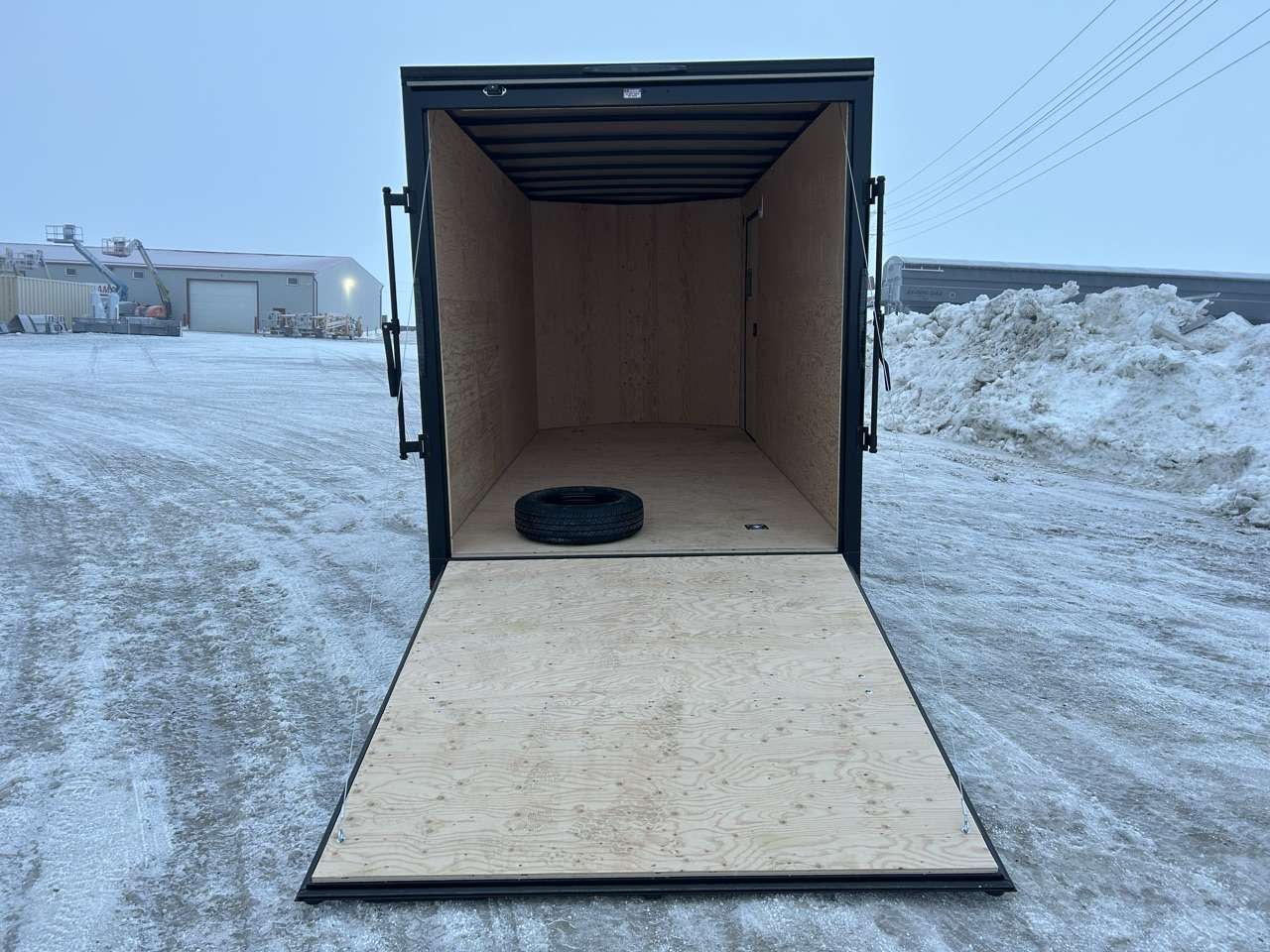 2026 Royal LCH 7' x 16' + V-Nose Cargo Trailer