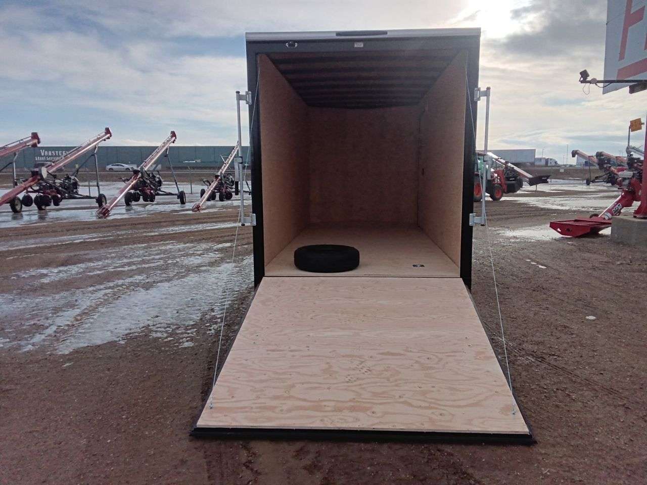 2026 Royal LCH 7' x 16' + V-Nose Cargo Trailer