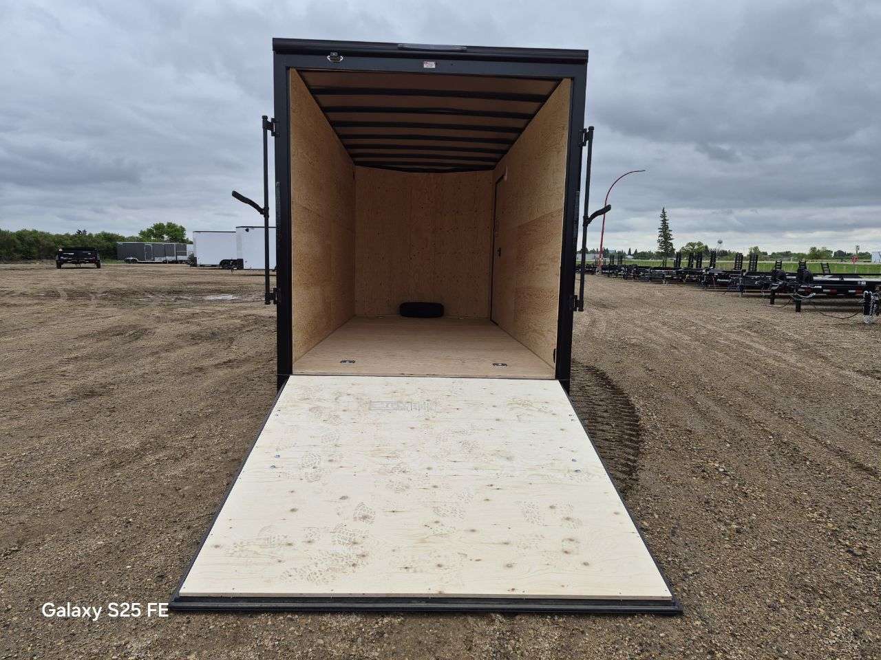 2026 Royal LCH 7' x 16' + V-Nose Cargo Trailer
