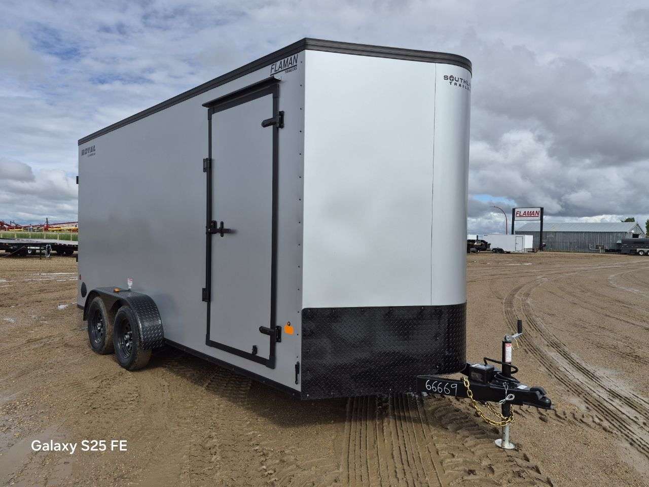 2026 Royal LCH 7' x 16' + V-Nose Cargo Trailer
