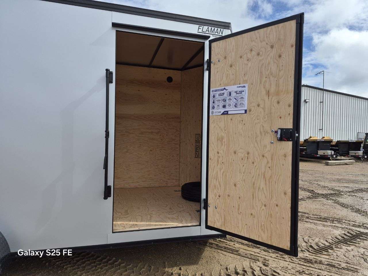 2026 Royal LCH 7' x 16' + V-Nose Cargo Trailer