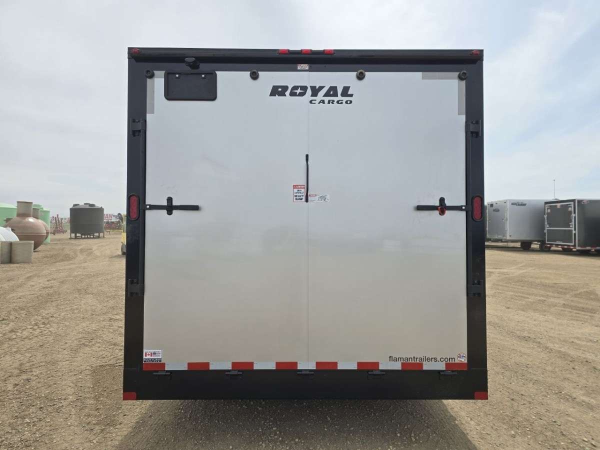 2026 Royal LCH 8'6" x 16' + V-Nose Cargo