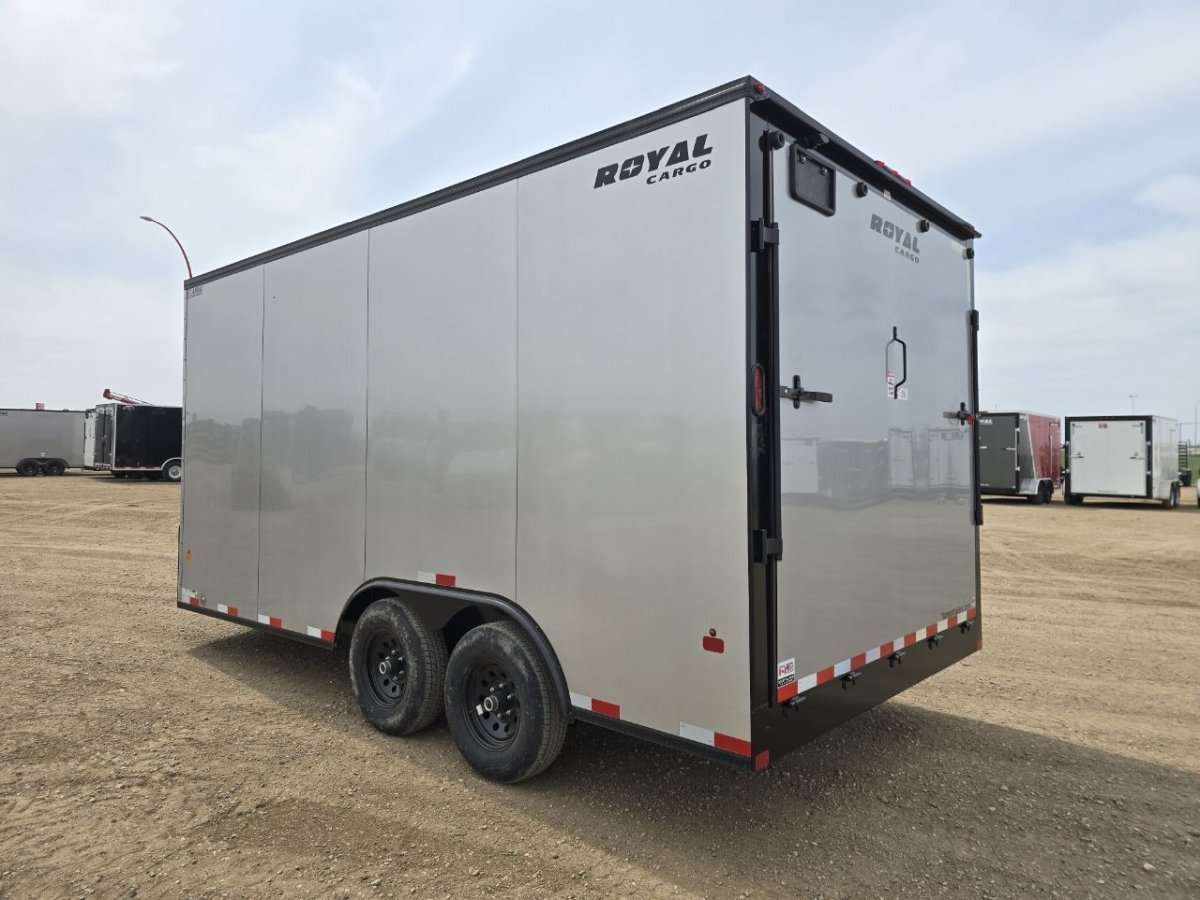 2026 Royal LCH 8'6" x 16' + V-Nose Cargo