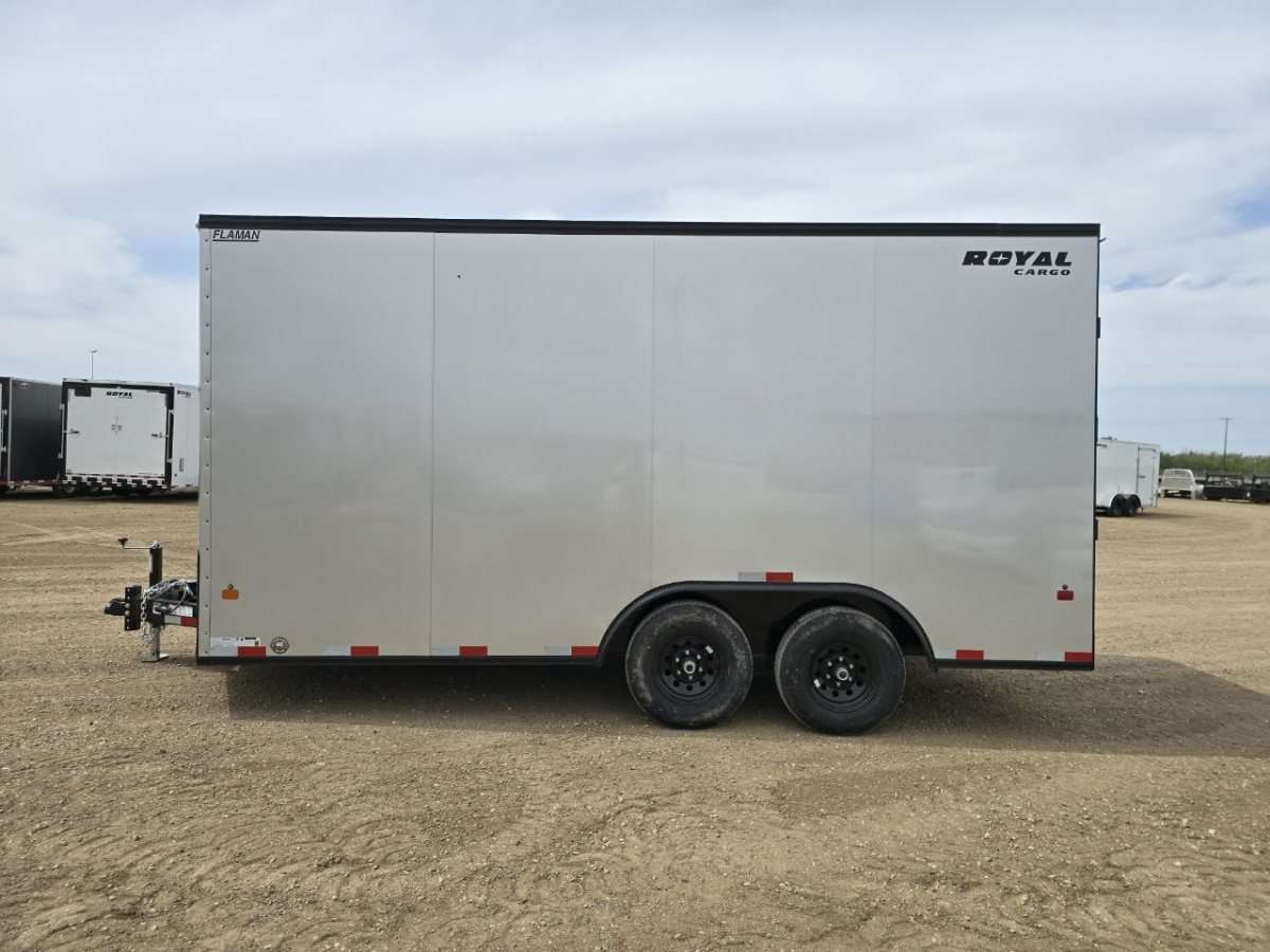 2026 Royal LCH 8'6" x 16' + V-Nose Cargo