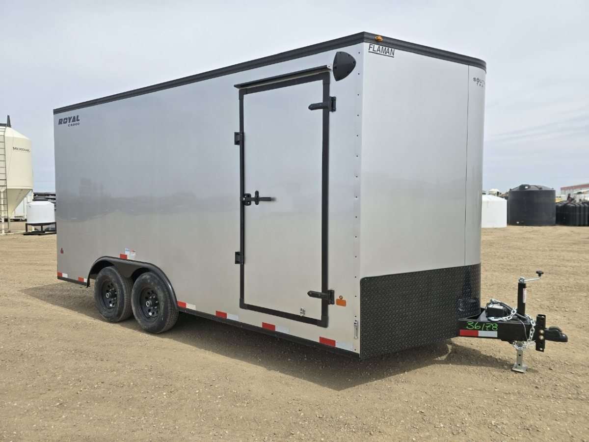 2026 Royal LCH 8'6" x 16' + V-Nose Cargo