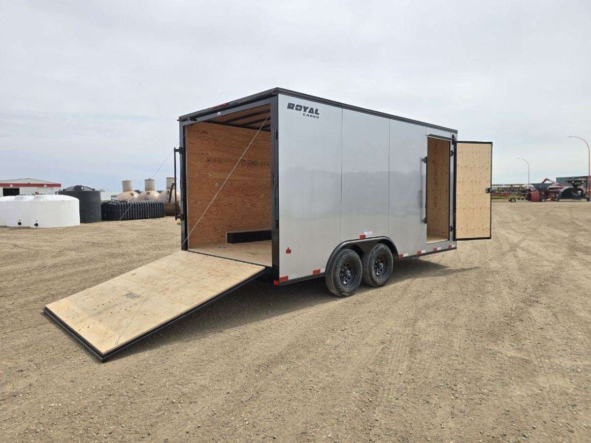 2026 Royal LCH 8'6" x 16' + V-Nose Cargo