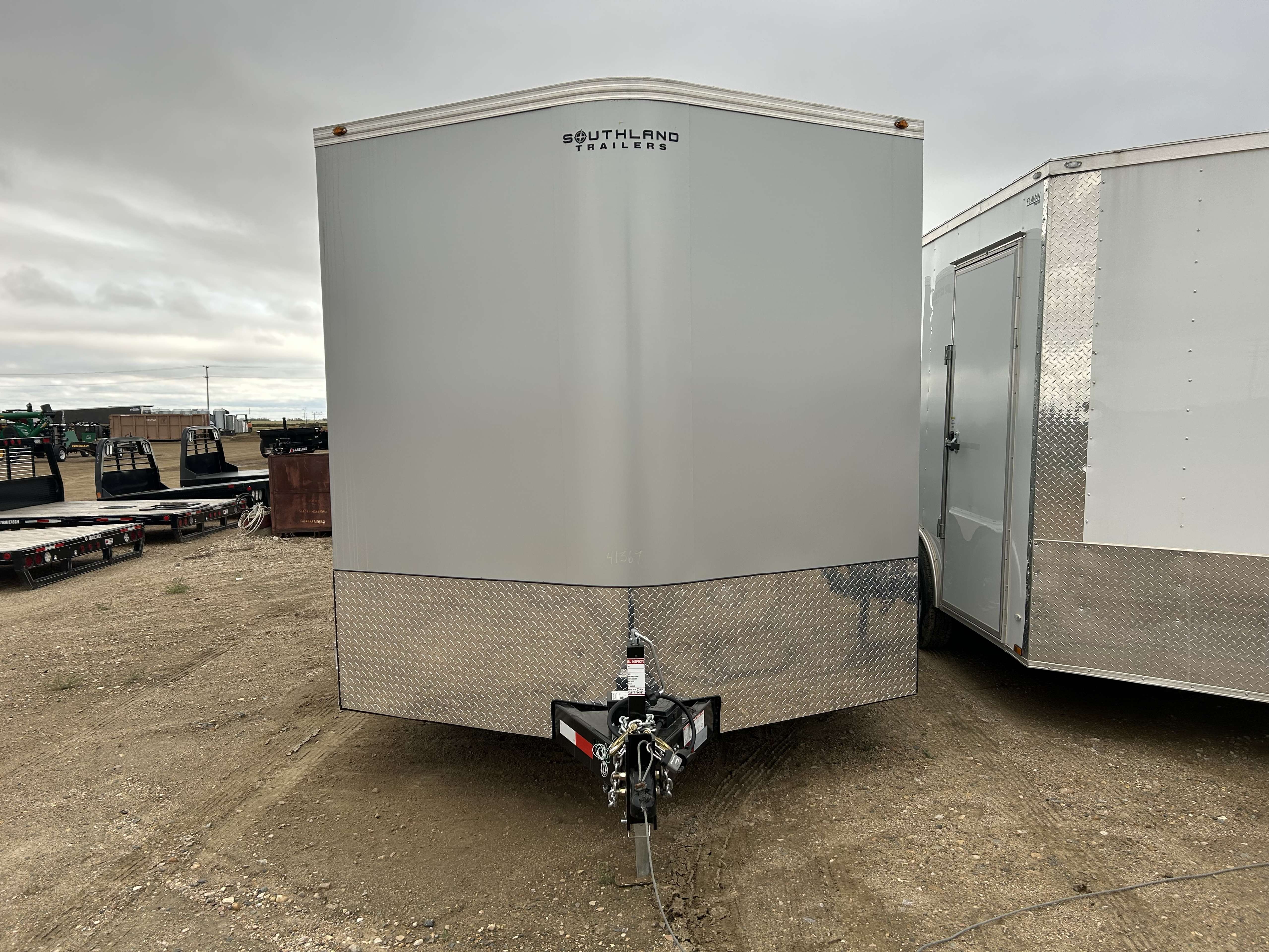 2026 Royal LCH 8'6" x 16' + V-Nose Cargo Trailer