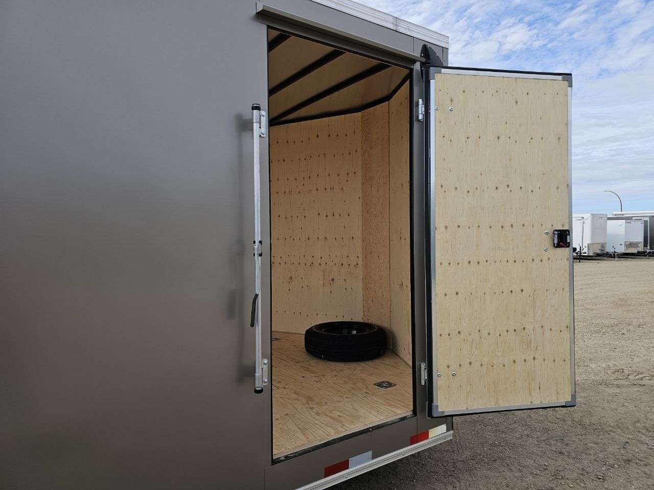 2026 Royal LCH 8'6" x 16' + V-Nose Cargo Trailer