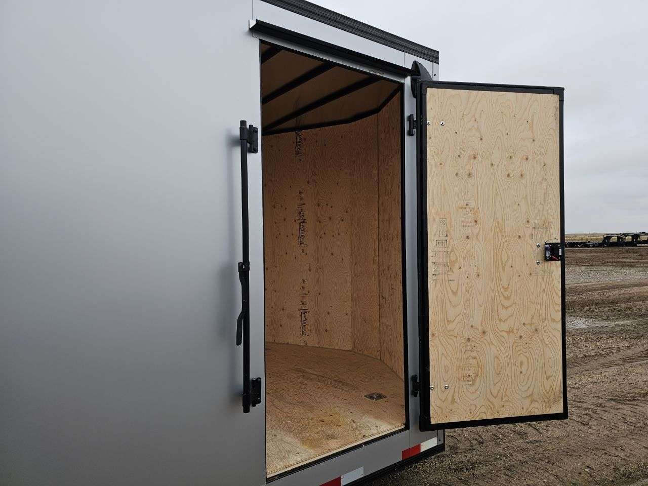 2026 Royal LCH 8'6" x 16' + V-Nose Cargo Trailer