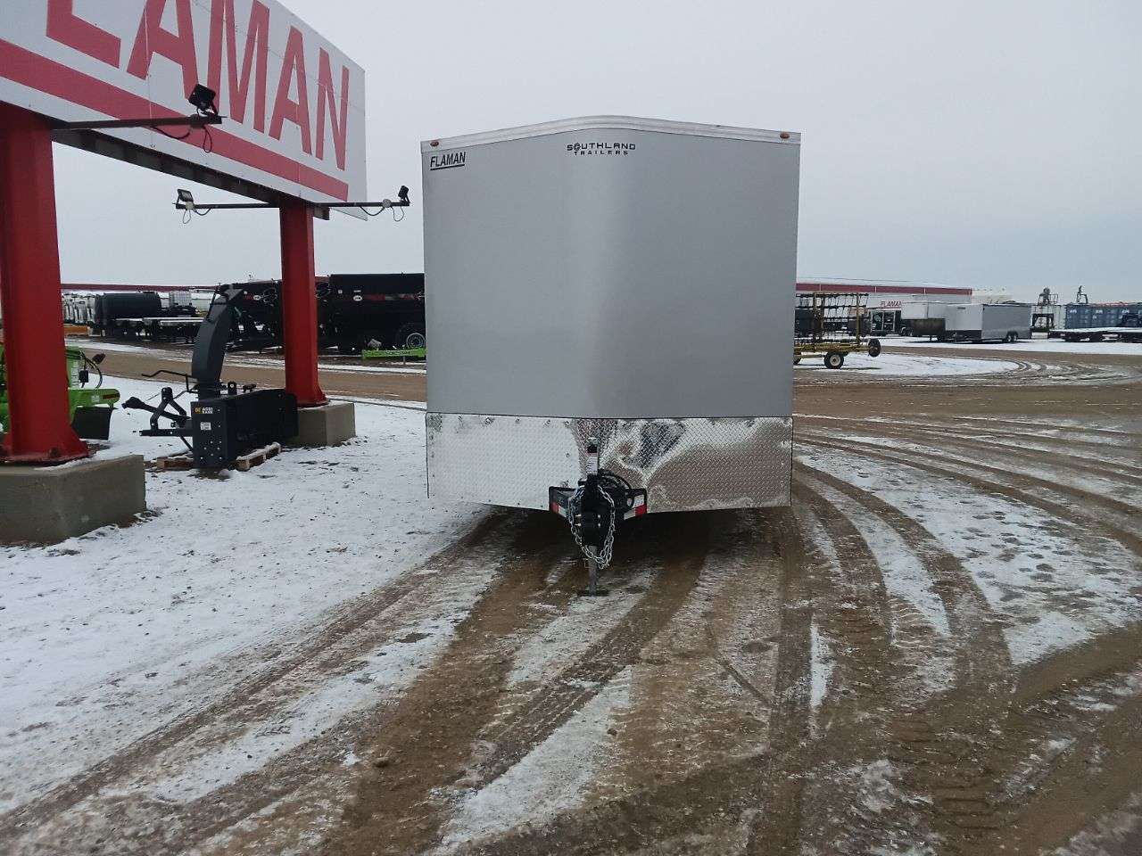 2026 Royal LCH 8'6" x 16' + V-Nose Cargo Trailer