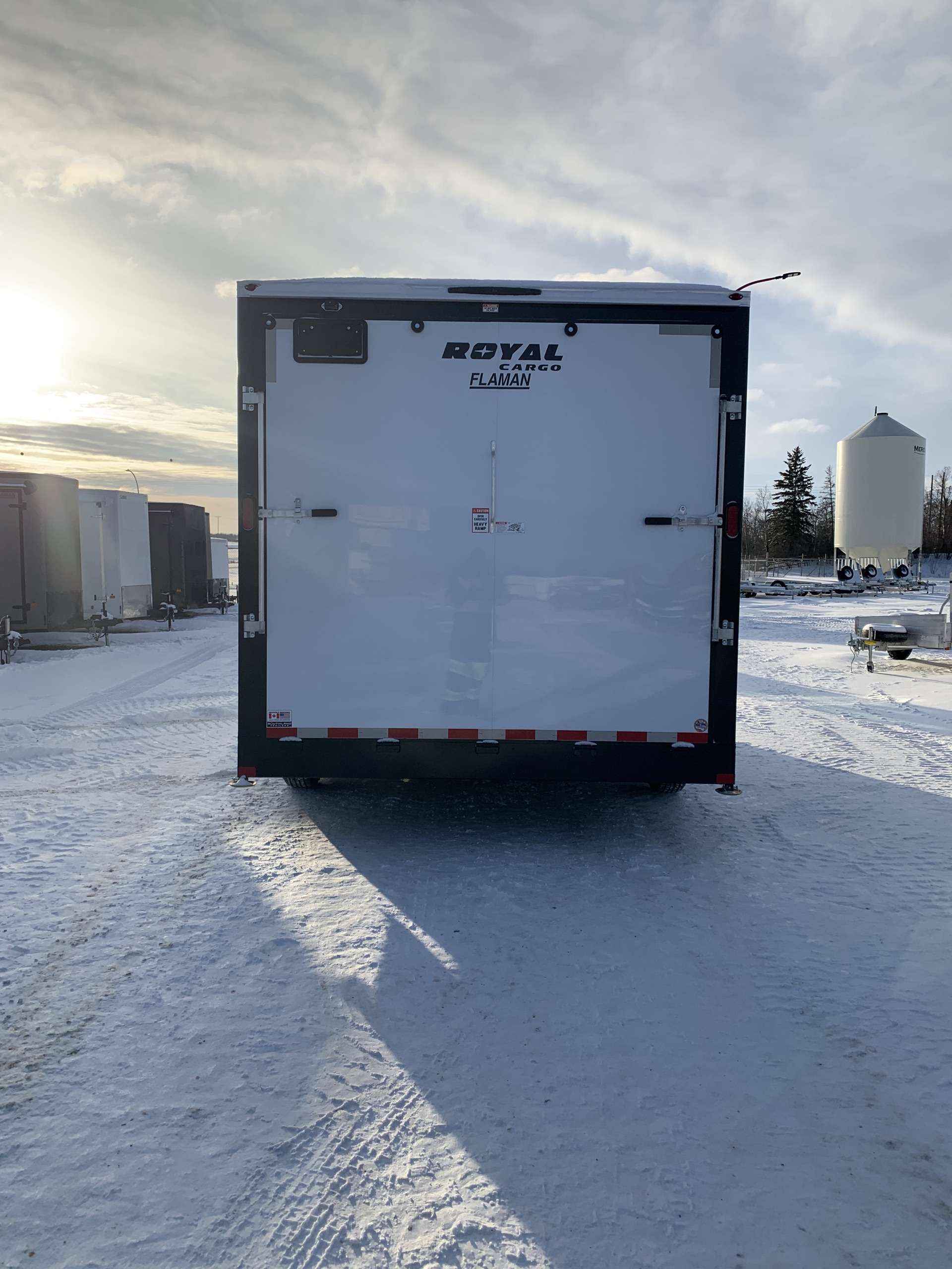 2026 Royal LCH 8'6" x 16' + V-Nose Cargo Trailer