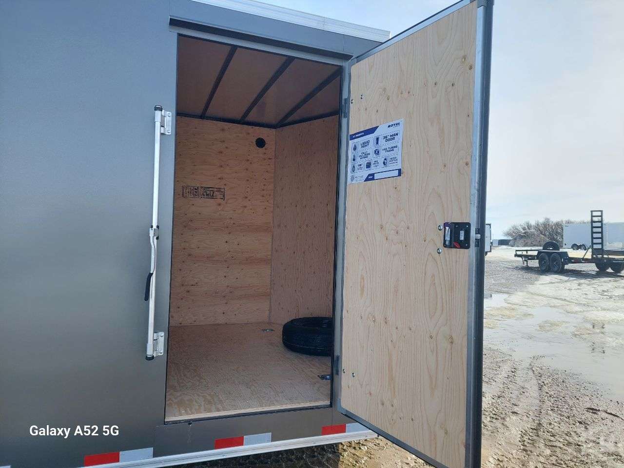 2026 Royal LCH 8'6" x 16' + V-Nose Cargo Trailer