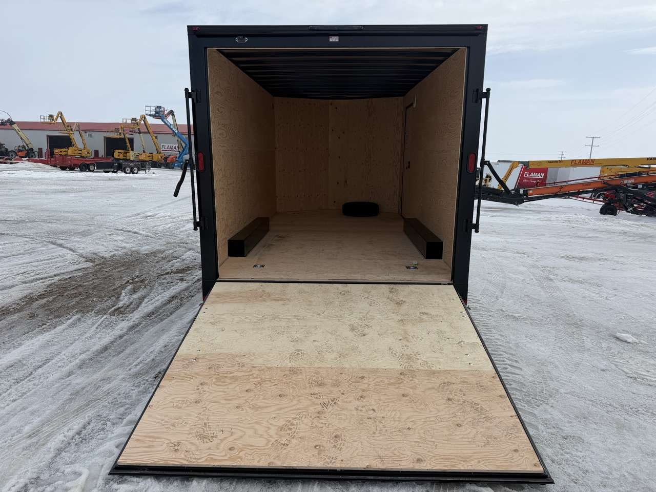 2026 Royal LCH 8'6" x 16' + V-Nose Cargo Trailer