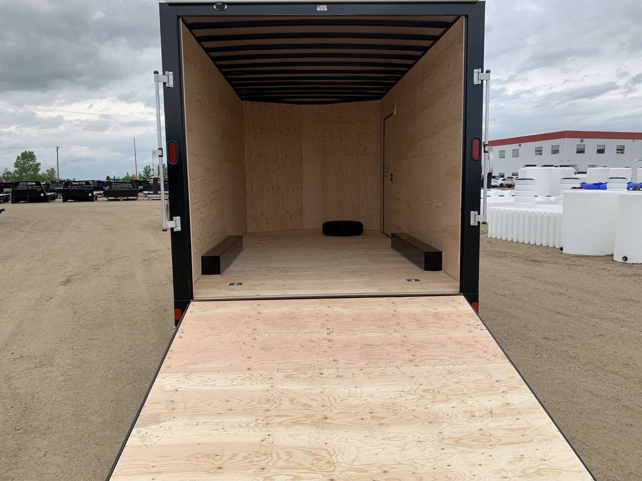2026 Royal LCH 8'6" x 16' + V-Nose Cargo Trailer