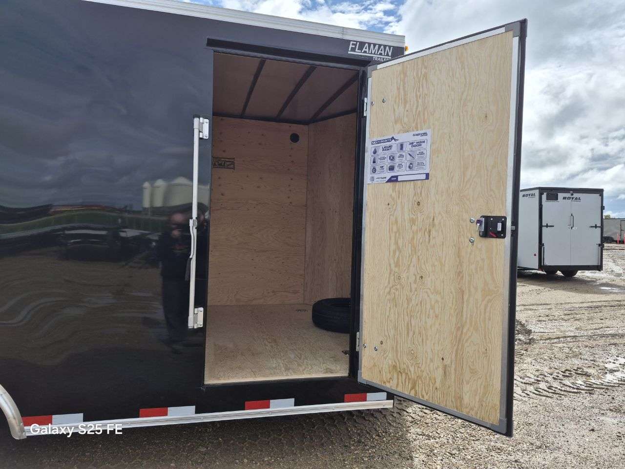 2026 Royal LCH 8'6" x 16' + V-Nose Cargo Trailer