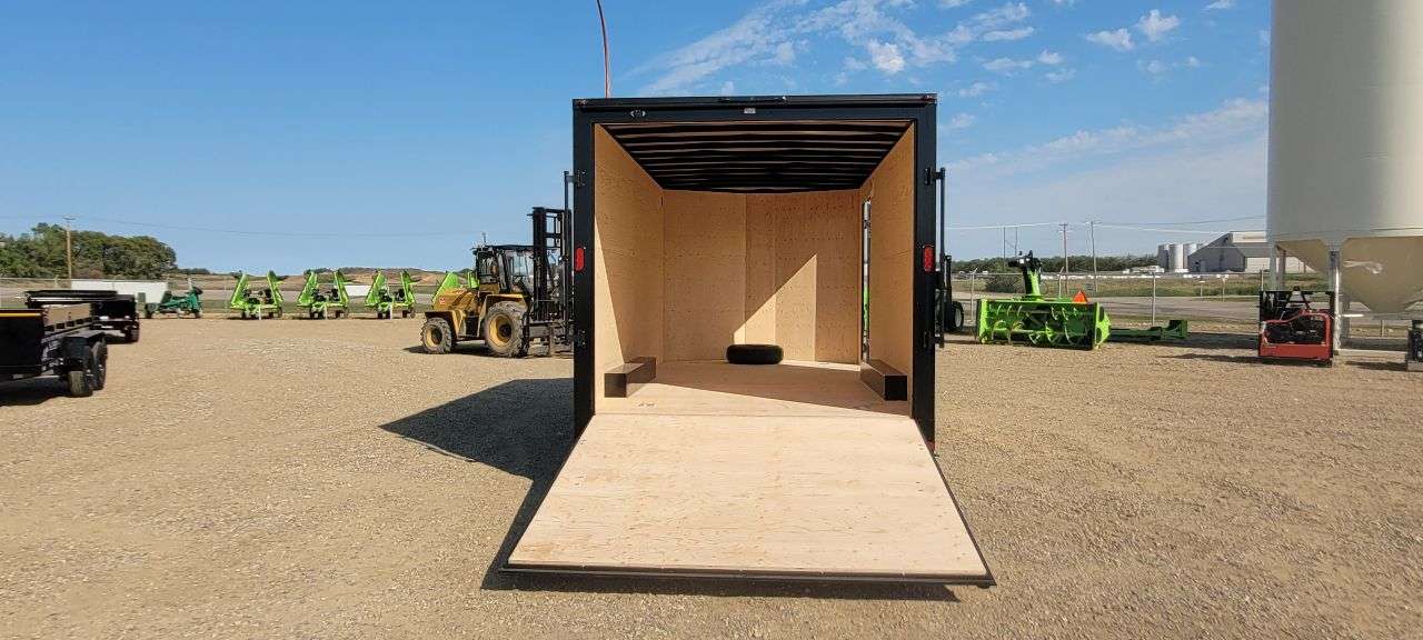 2026 Royal LCH 8'6" x 16' + V-Nose Cargo Trailer