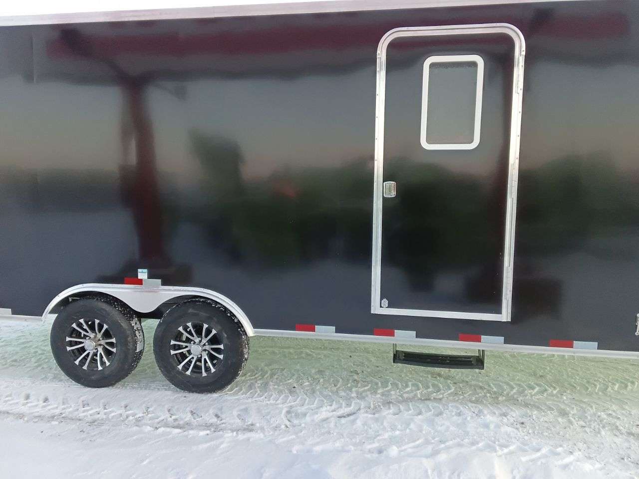 2026 Royal XR 8'6" x 22' + V-Nose Toy Hauler Trailer