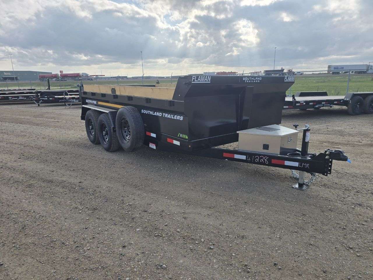 2026 Southland 14K 7' x 14' Dump Trailer