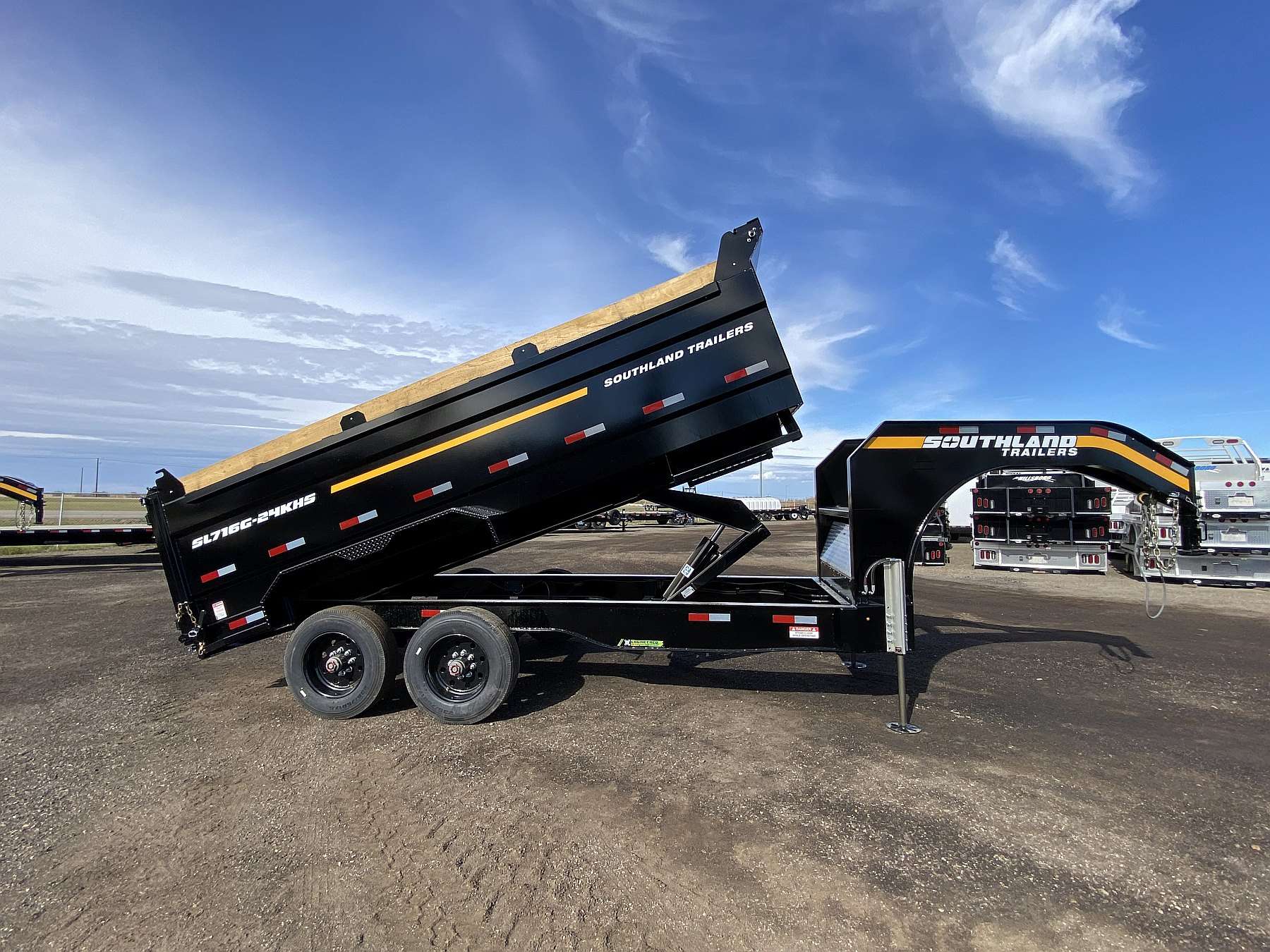 2026 Southland 16' Gooseneck Dump Trailer