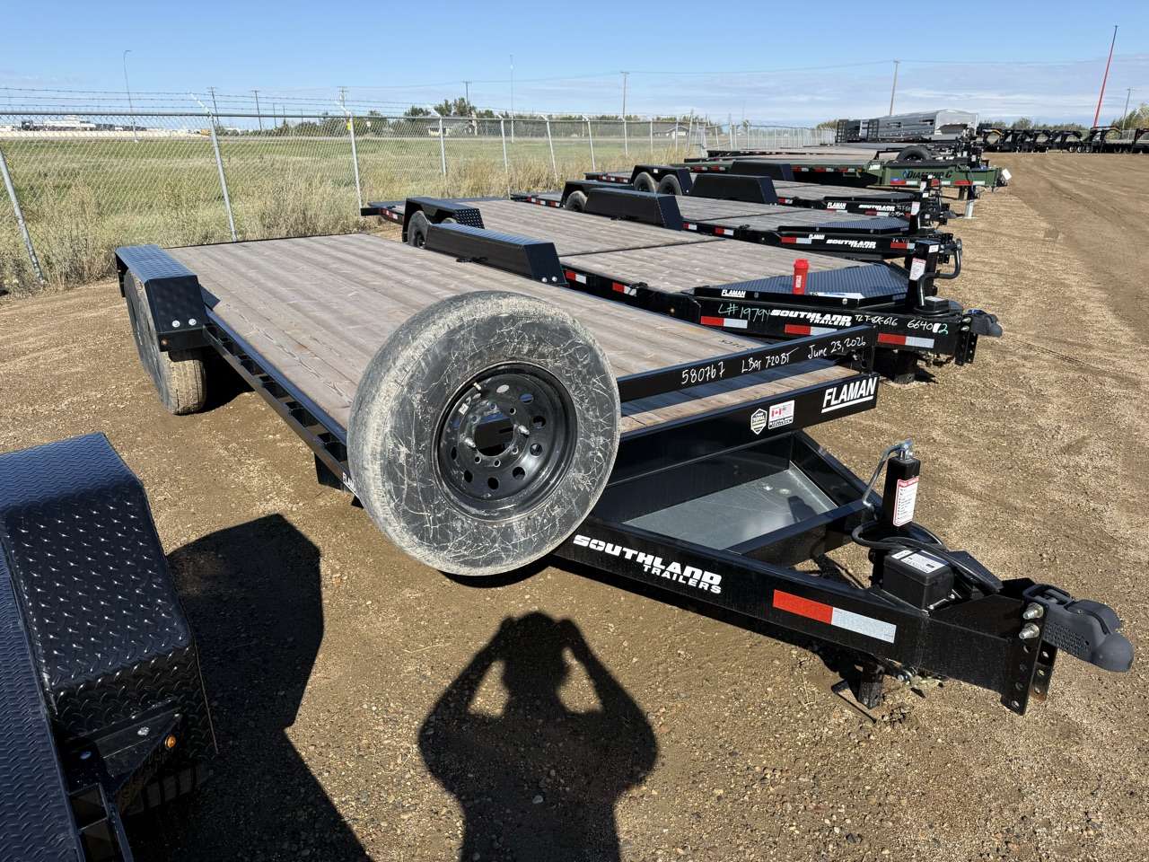 2026 Southland 20'+2' Beavertail Flat Deck Tandem 7K Trailer