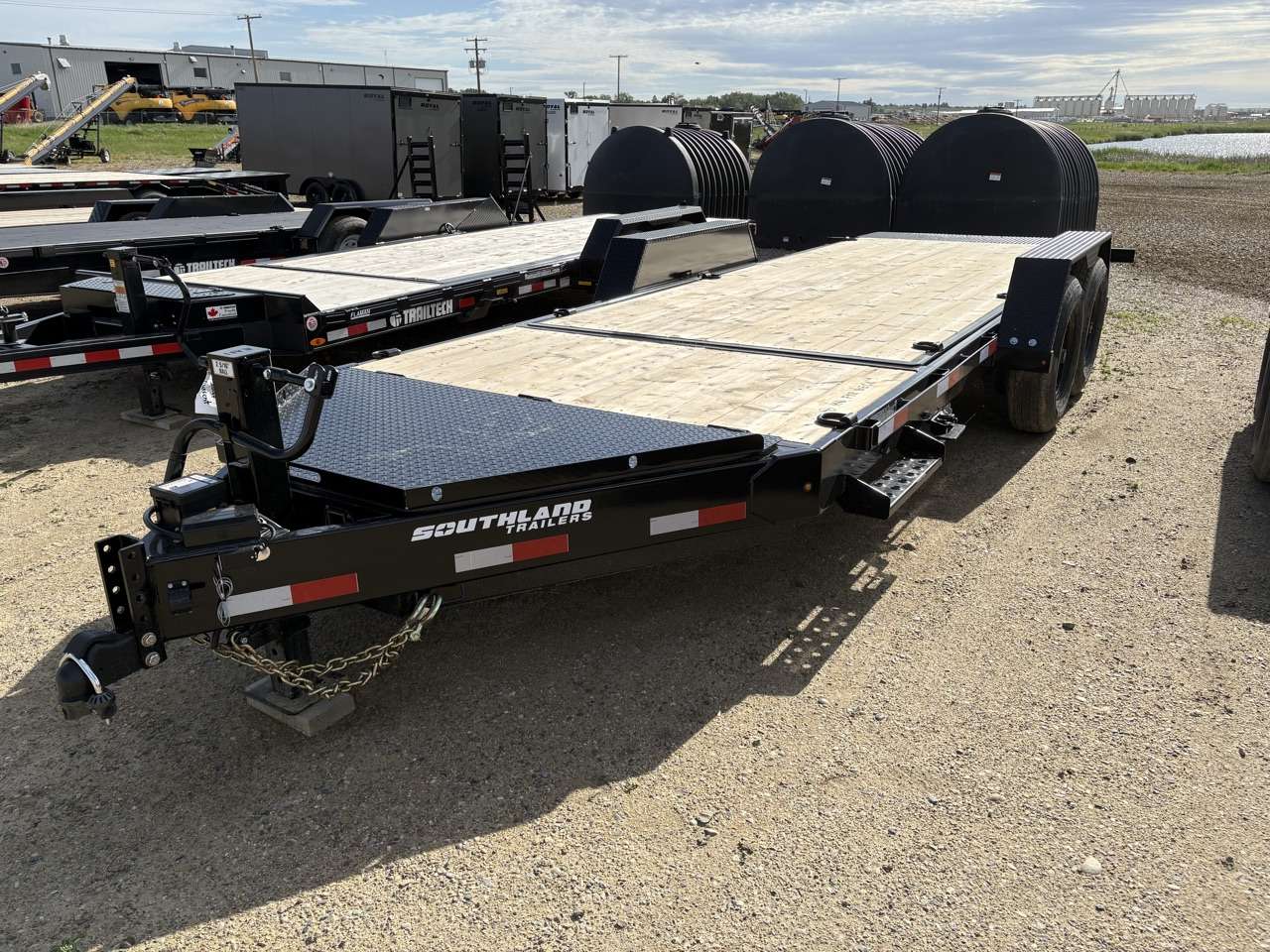 2026 Southland 20' (4'S+16'T) Partial Tilt Tandem 8K Trailer