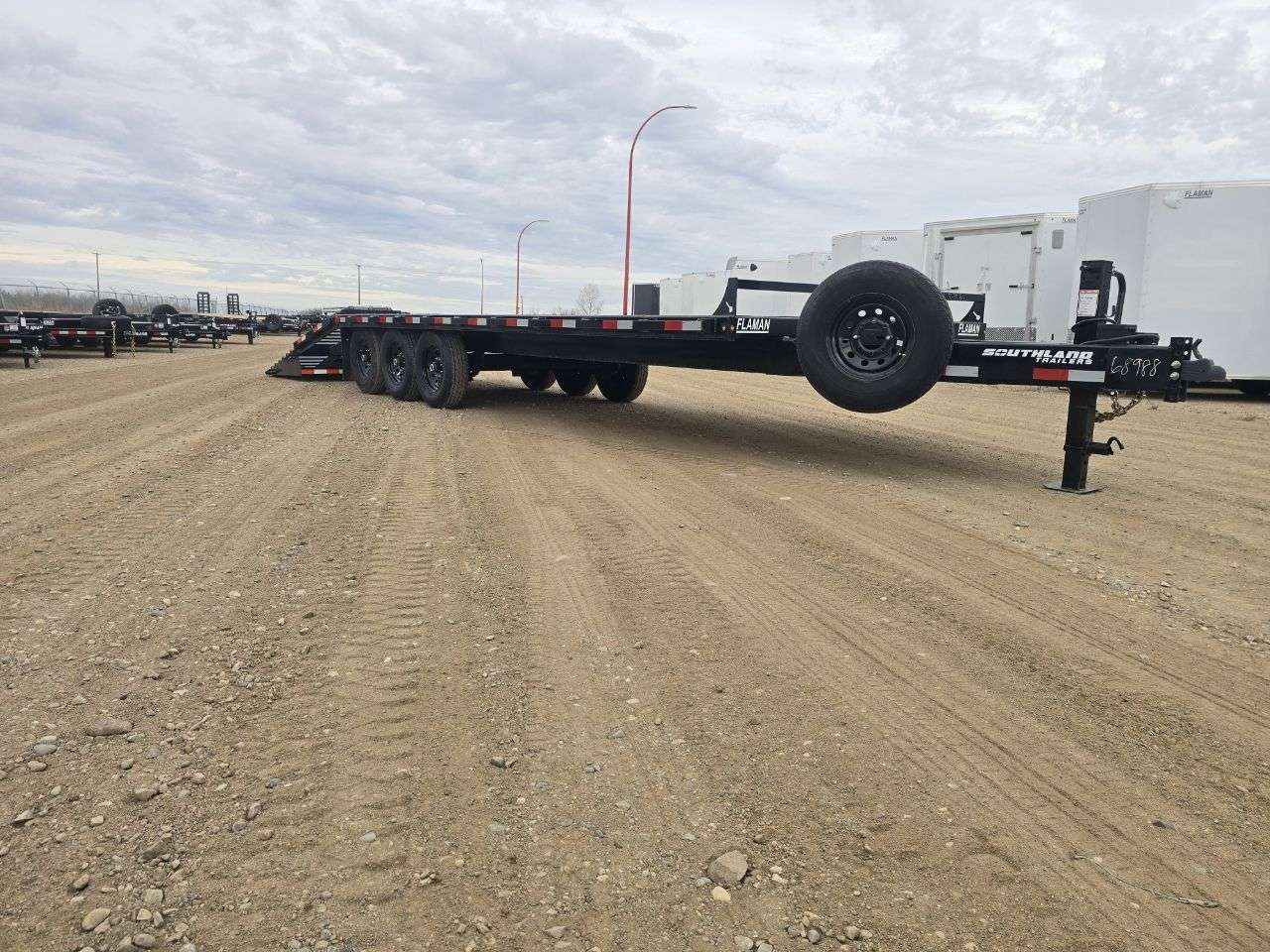 2026 Southland 20'+5' Beavertail Deckover Triple 7K Trailer