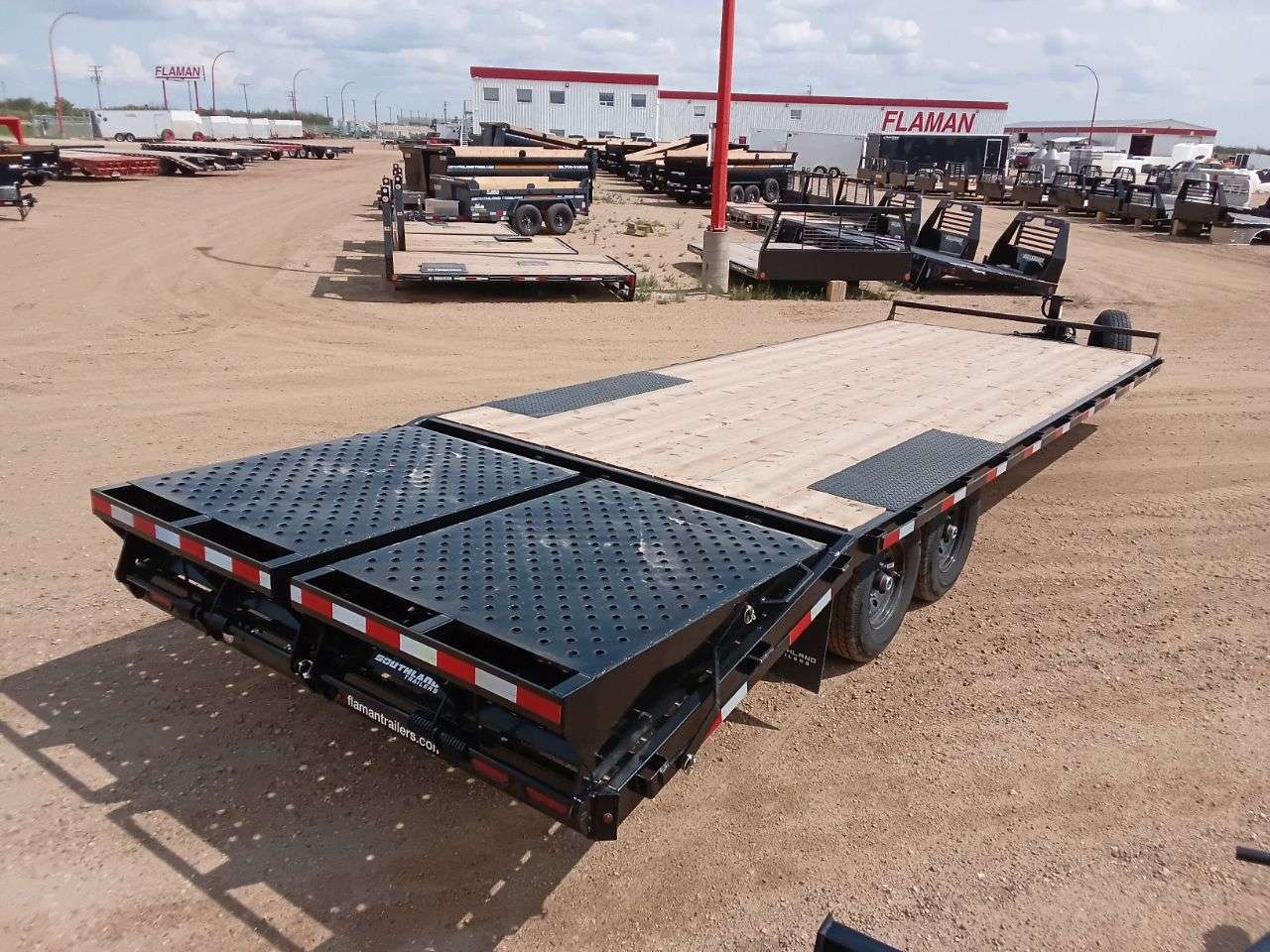 2026 Southland 20' + 5' BT Deckover Tandem 7K Trailer