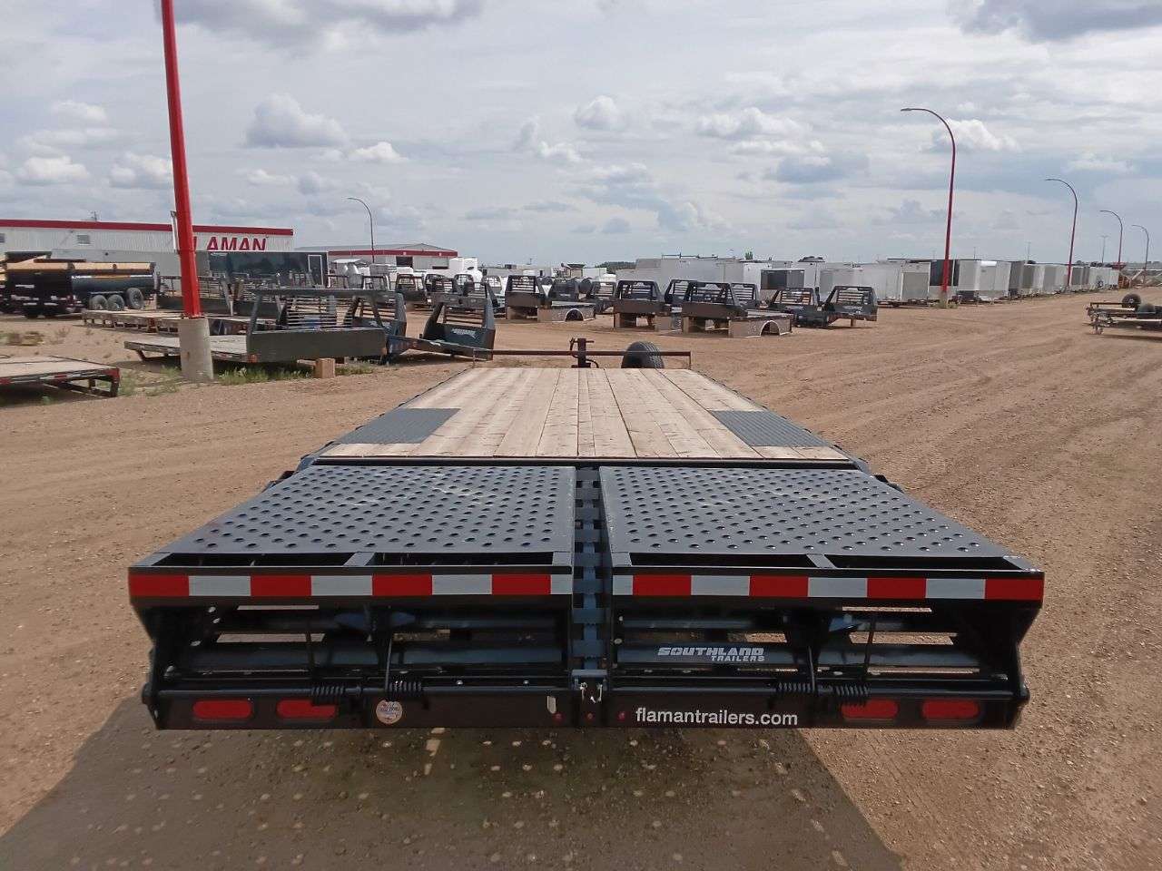 2026 Southland 20' + 5' BT Deckover Tandem 7K Trailer