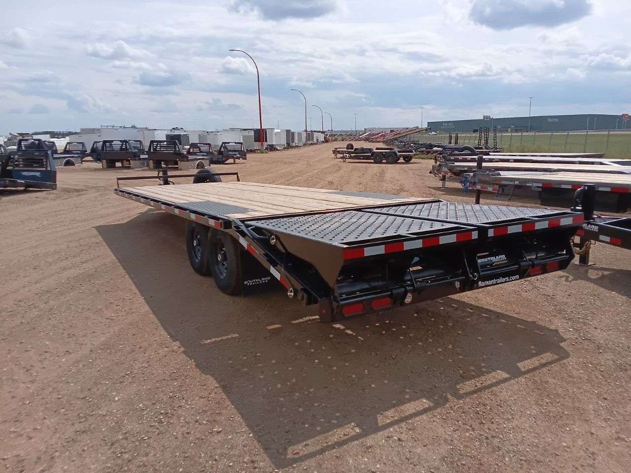 2026 Southland 20' + 5' BT Deckover Tandem 7K Trailer