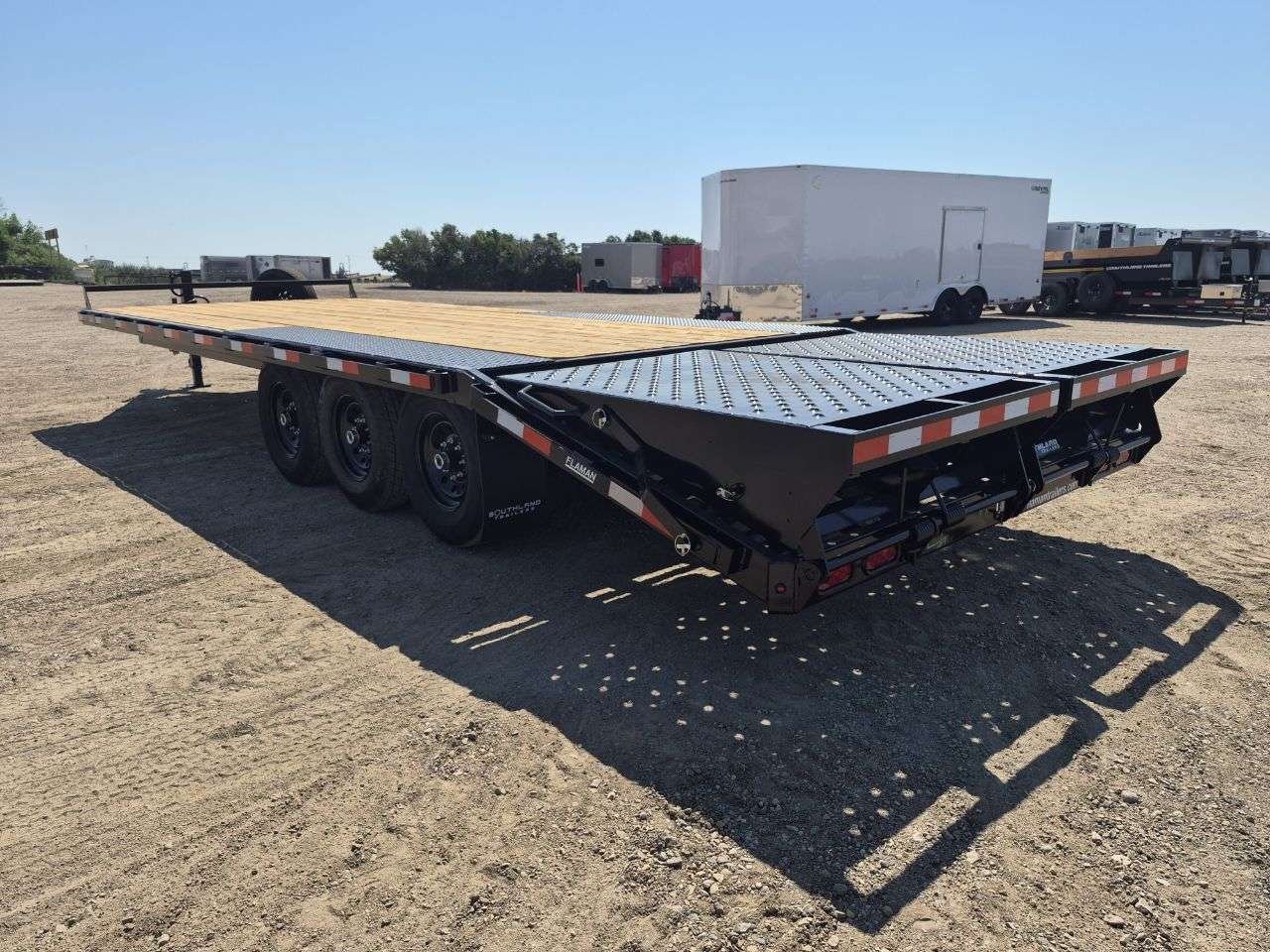 2026 Southland 20' + 5' BT Deckover Triple 7K Trailer
