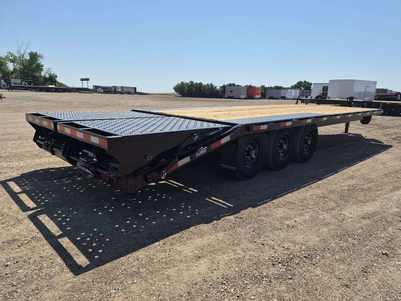 2026 Southland 20' + 5' BT Deckover Triple 7K Trailer