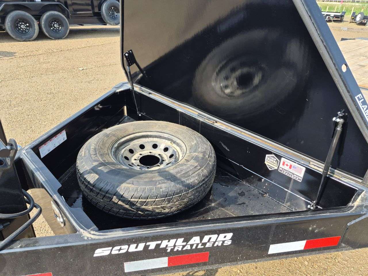2026 Southland 22' (6' + 16') Partial Tilt Tandem 8K Trailer