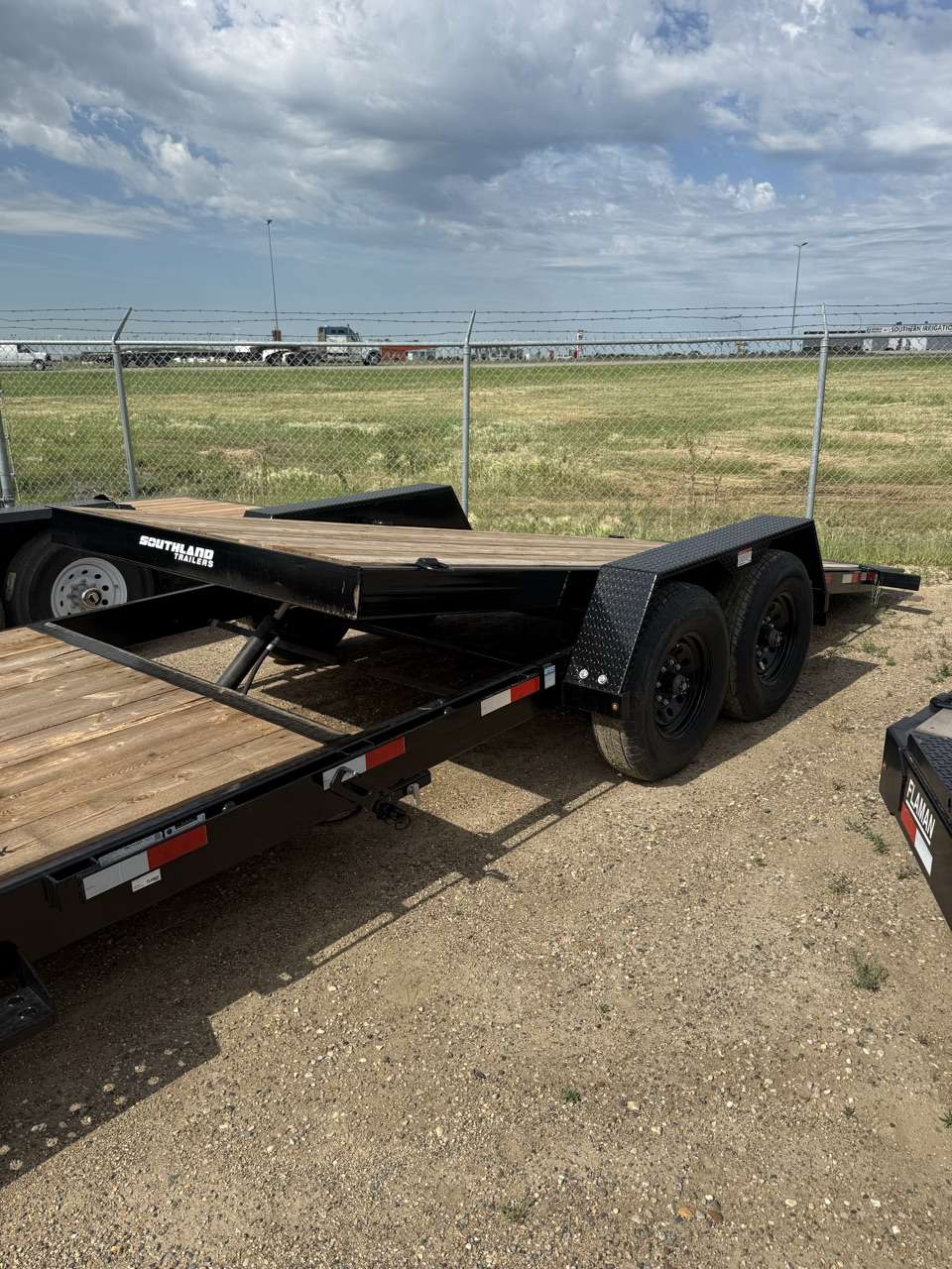 2026 Southland 22' (6' + 16') Partial Tilt Tandem 8K Trailer