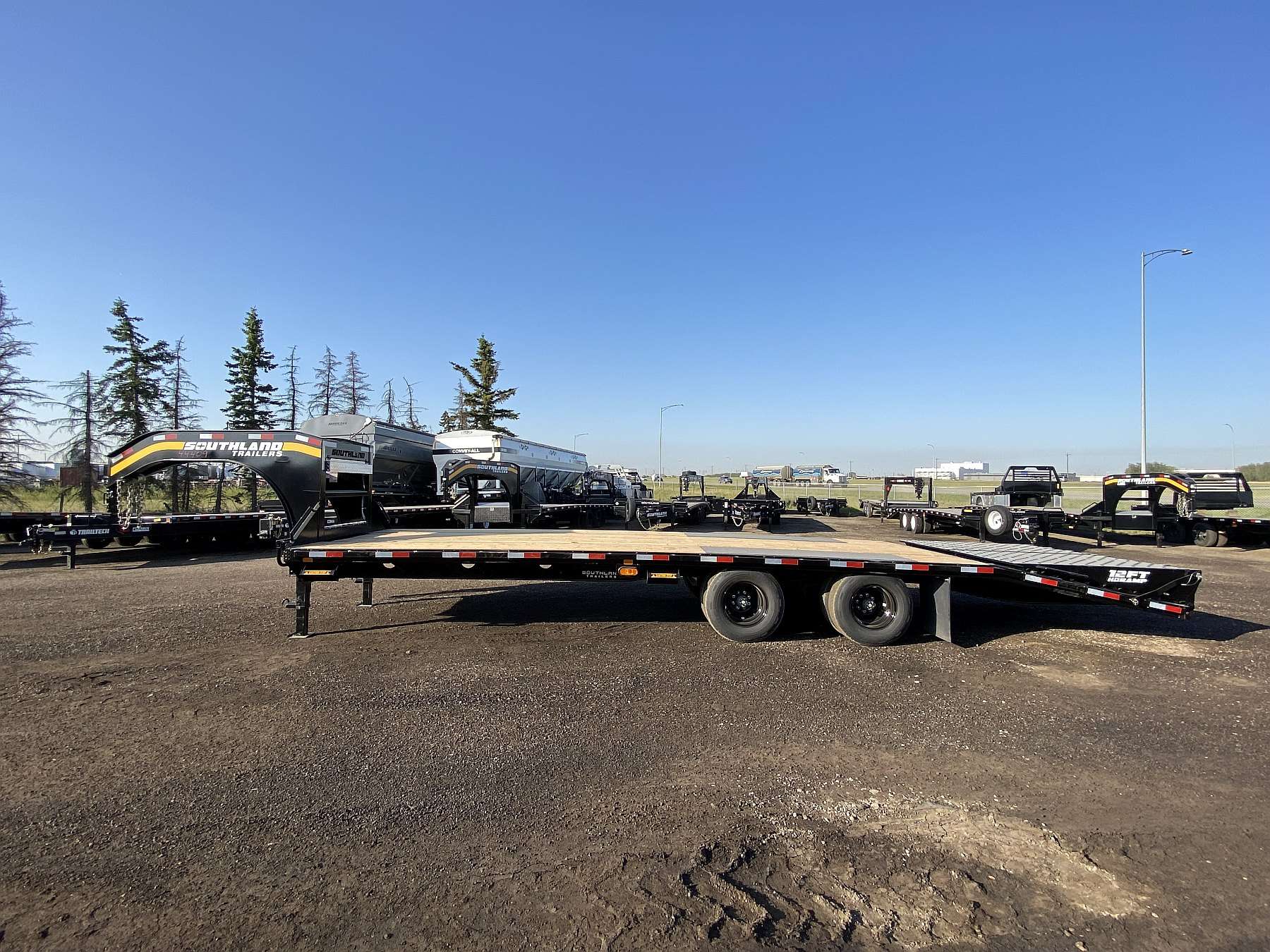 2026 Southland 22'+6' Gooseneck Trailer