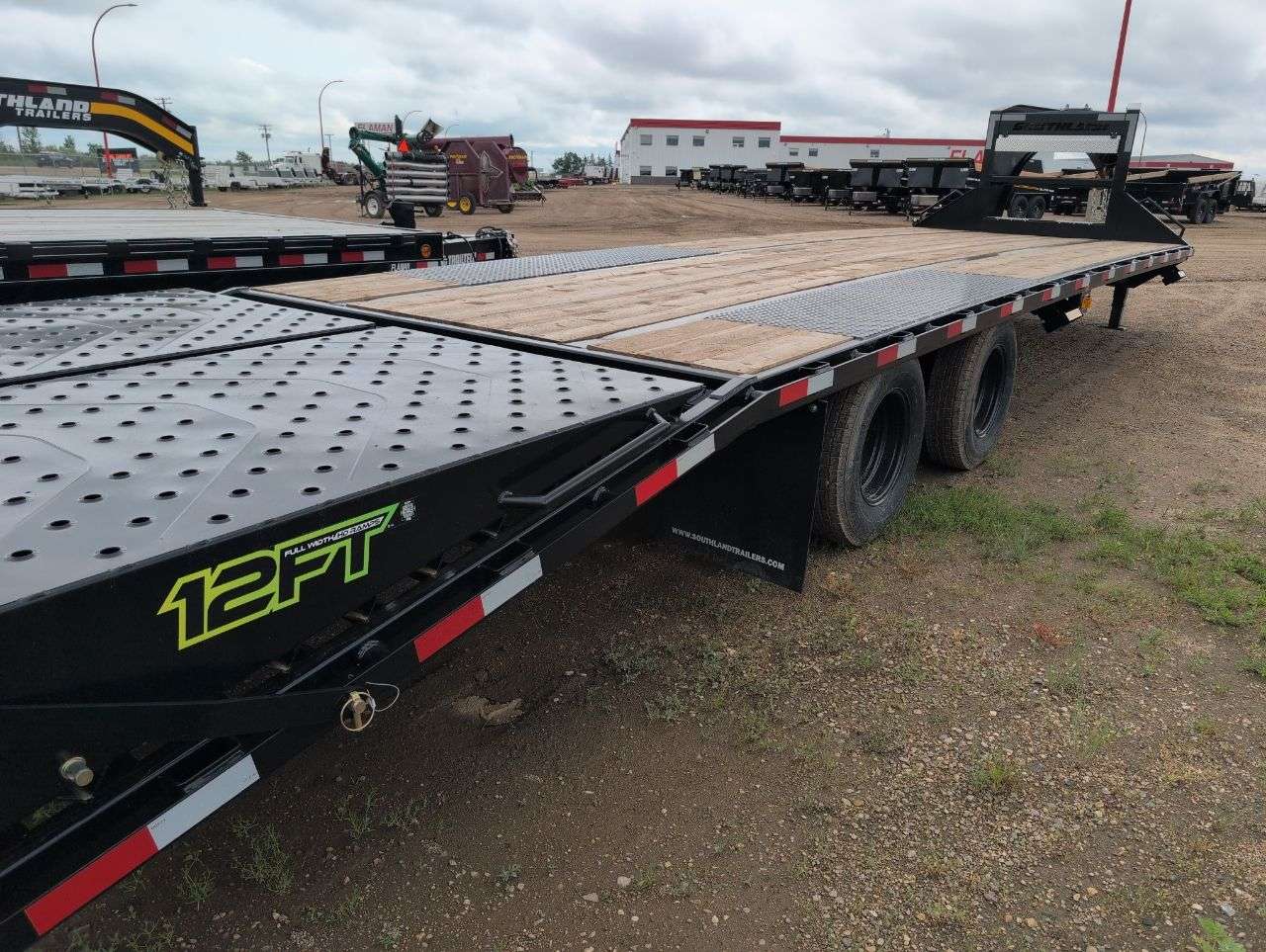2026 Southland 24' + 6' BT GN Flat Deck Tandem 10K Trailer