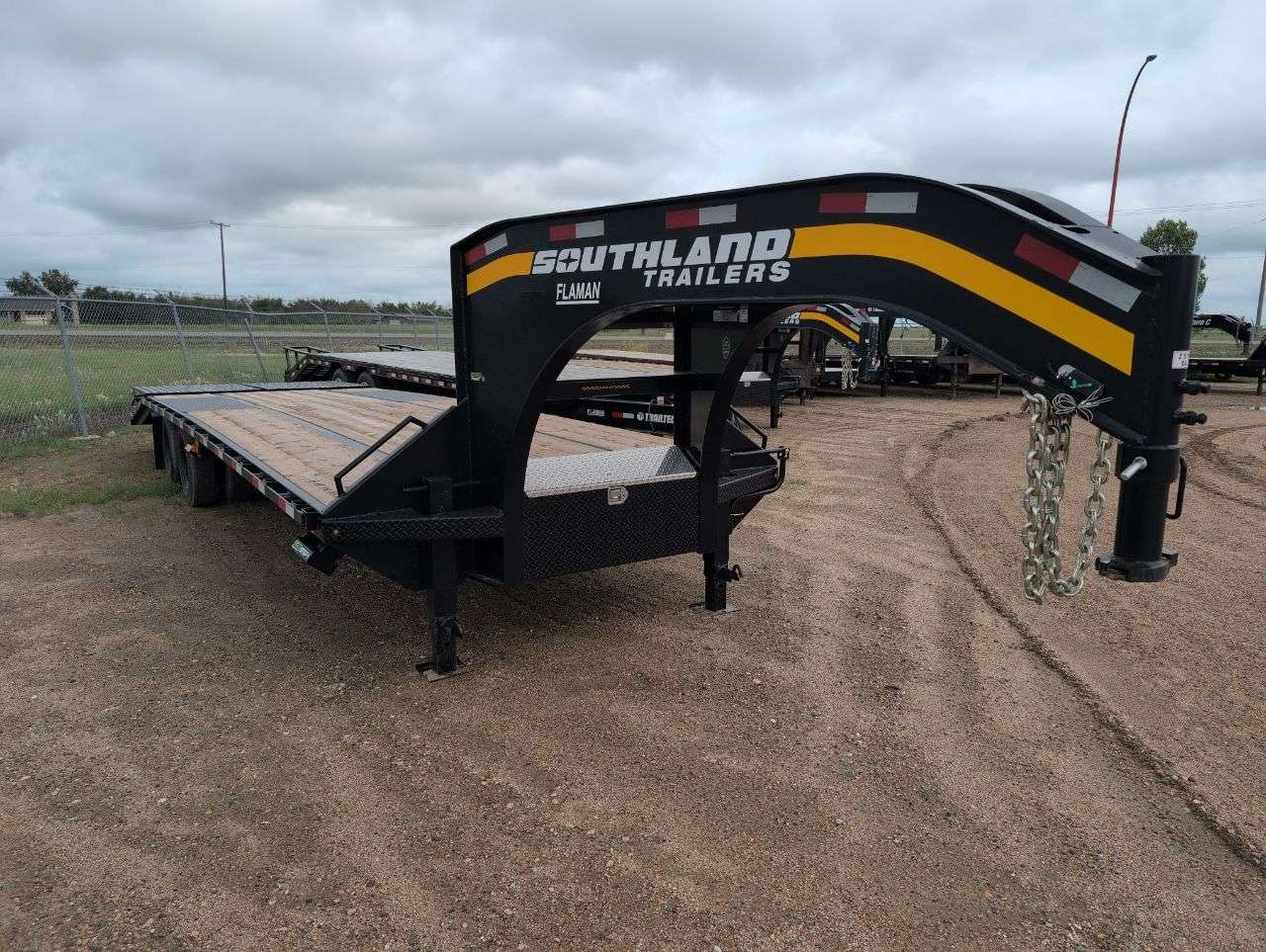 2026 Southland 24' + 6' BT GN Flat Deck Tandem 10K Trailer