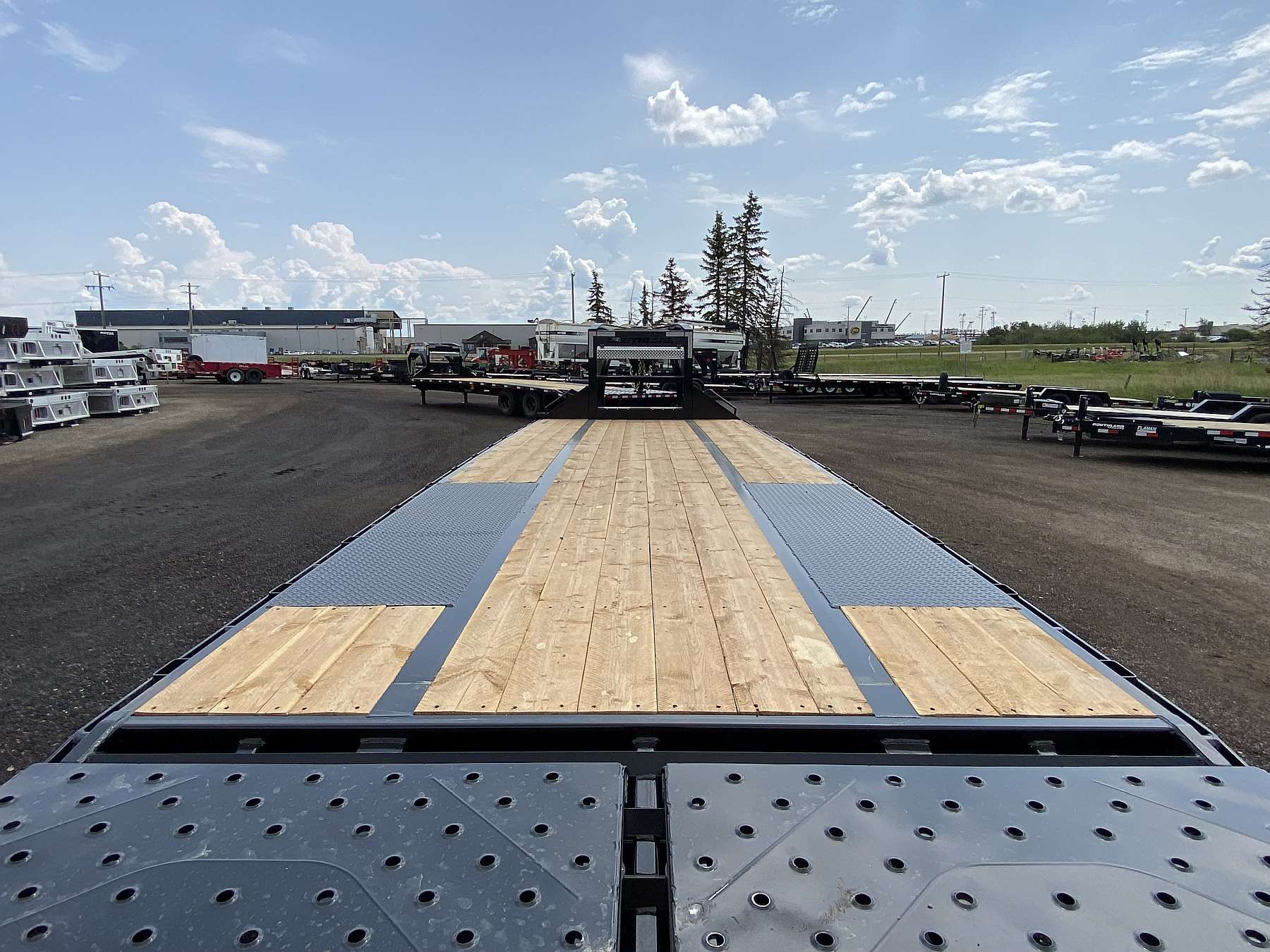 2026 Southland 24' + 6' Gooseneck Trailer