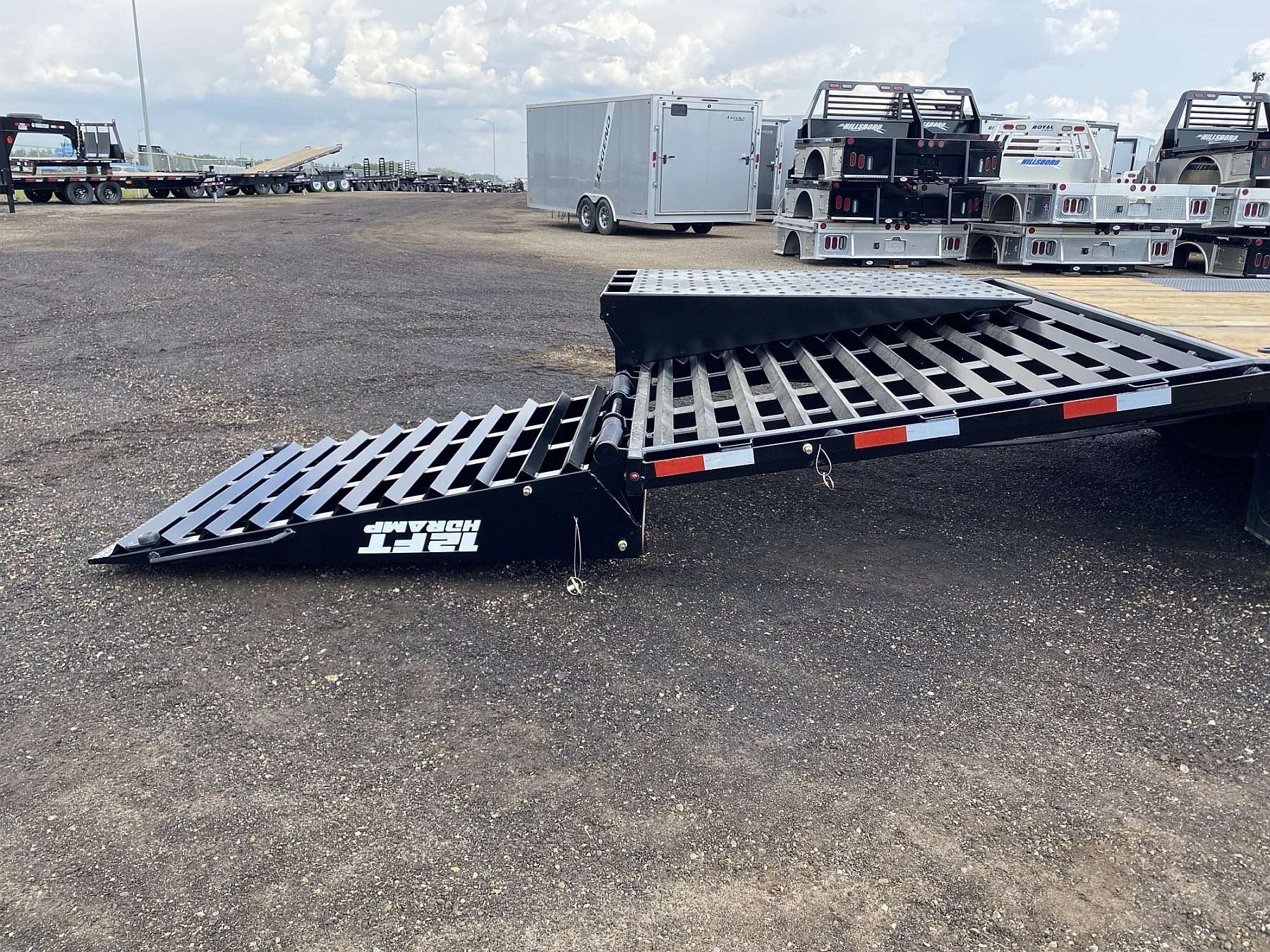 2026 Southland 24' + 6' Gooseneck Trailer
