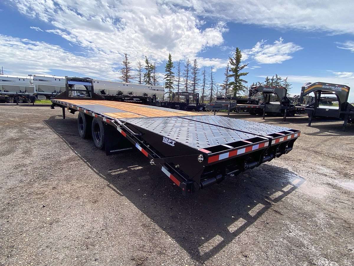2026 Southland 24'+6' Gooseneck Trailer w/ 10K Axles