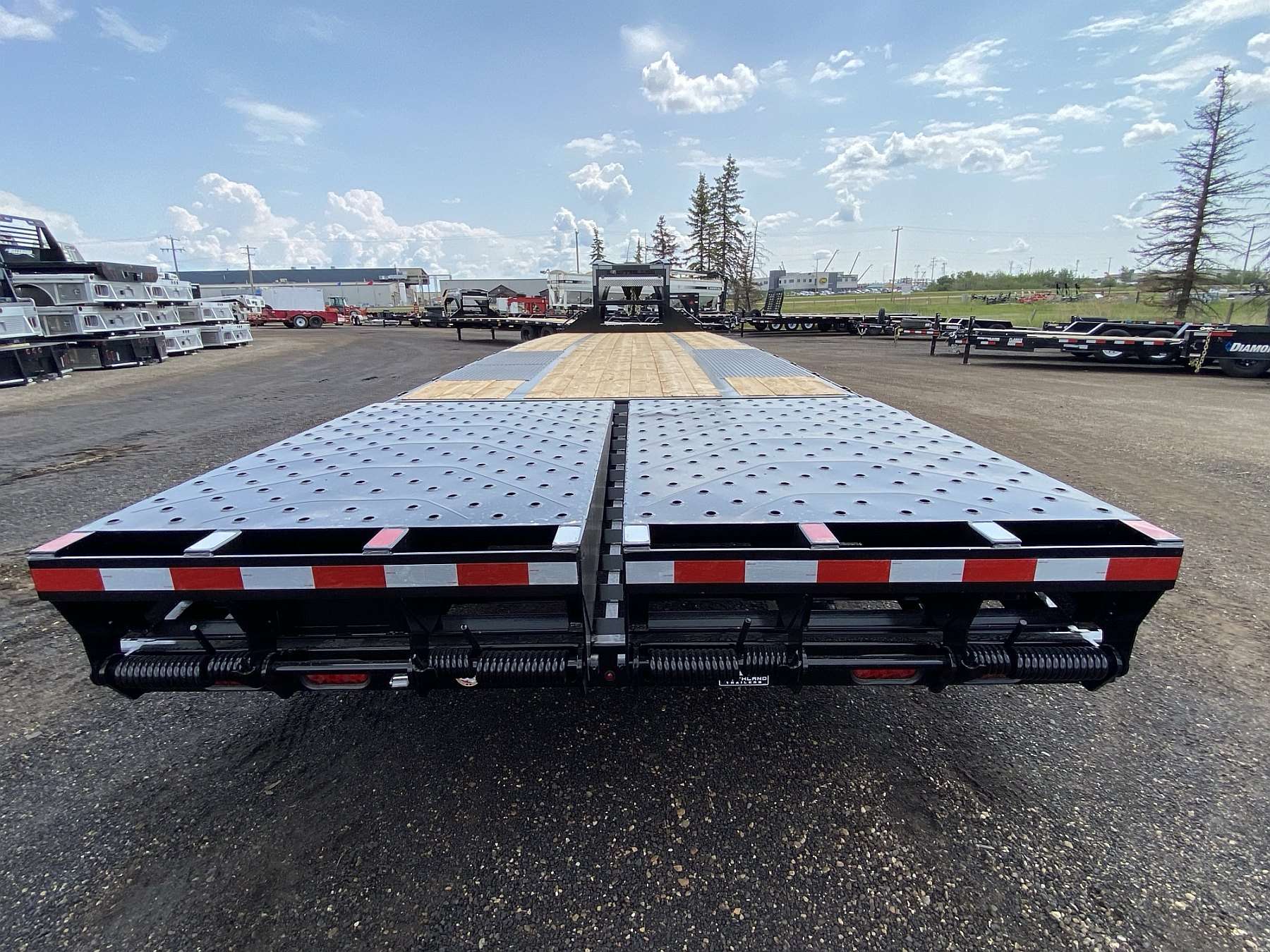 2026 Southland 24'+6' Gooseneck Trailer w/ 12K Axles