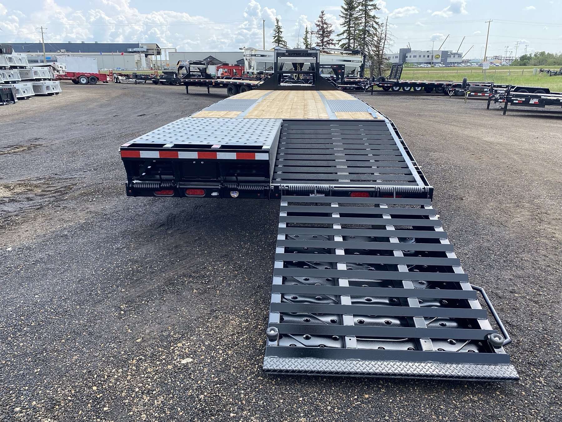 2026 Southland 24'+6' Gooseneck Trailer w/ 12K Axles